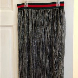 Gucci style metallic skirt 💚❤️